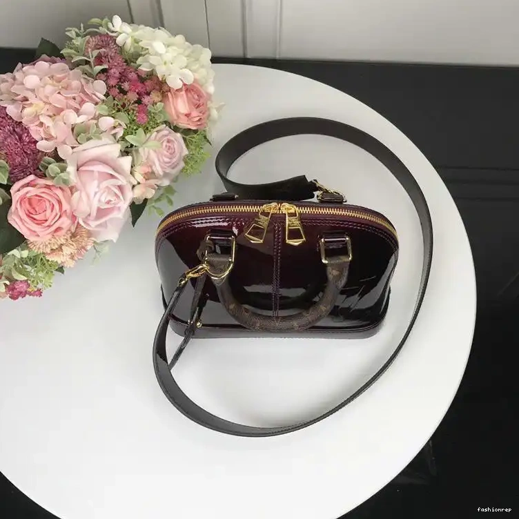 Fashionrepsfam ru Bags LV 19T1L0241 0511